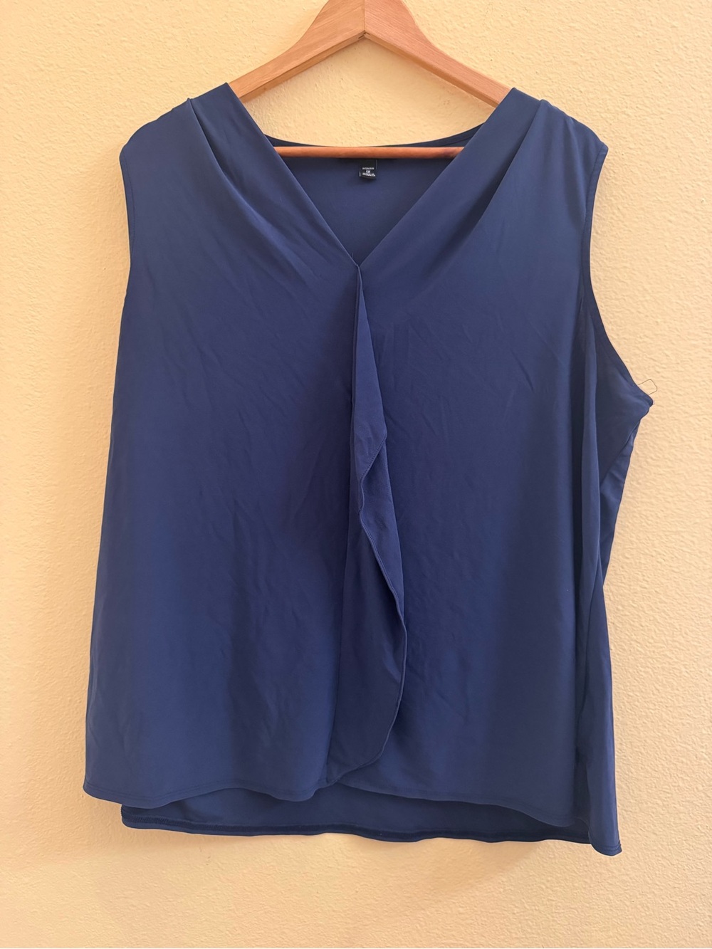 Roz & Ali Navy V-Neck Sleeveless Draped Front Camisole